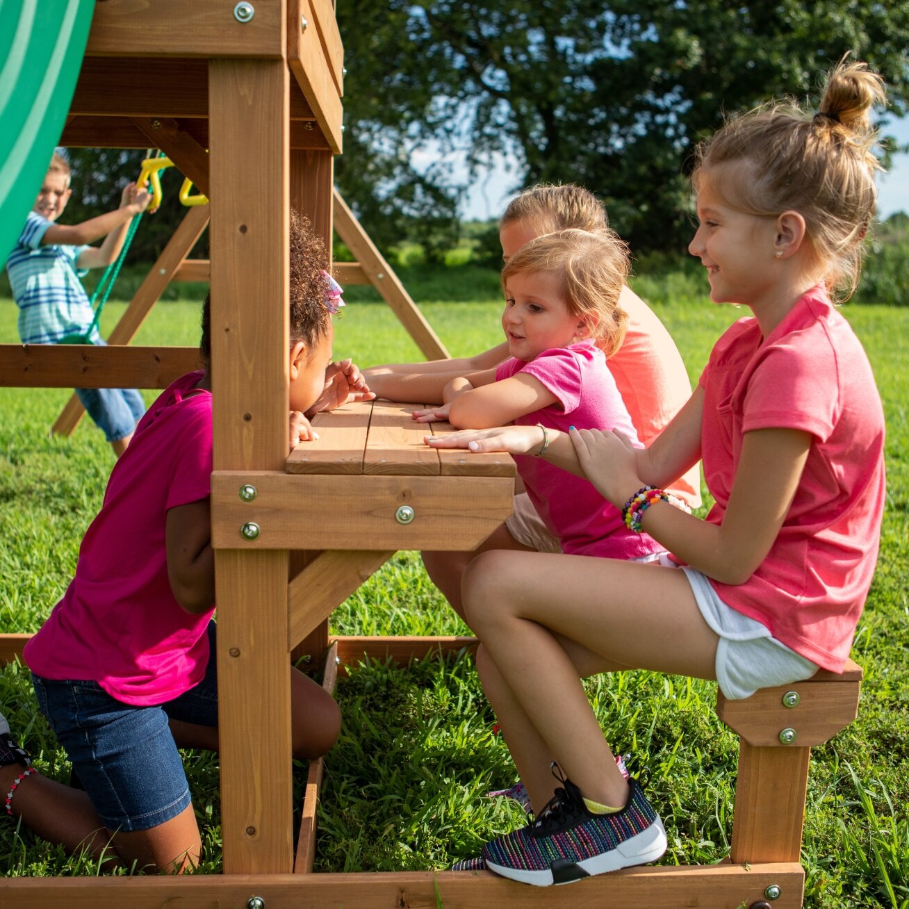BACKYARD DISCOVERY Belmont medinė žaidimų aikštelė 6in1 8