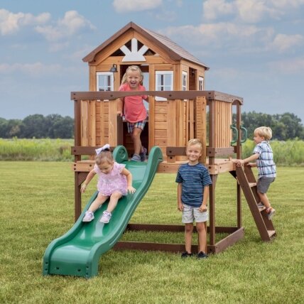 BACKYARD DISCOVERY Medinė žaidimų aikštelė Echo Heights čiuožykla namelis virtuvėlė 1