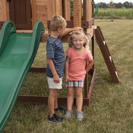 BACKYARD DISCOVERY Medinė žaidimų aikštelė Echo Heights čiuožykla namelis virtuvėlė 8