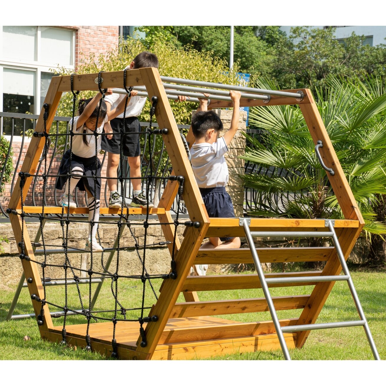 CLASSIC WORLD EDU Medinė žaidimų aikštelė XXL – šešiakampis laipiojimo rinkinys 4