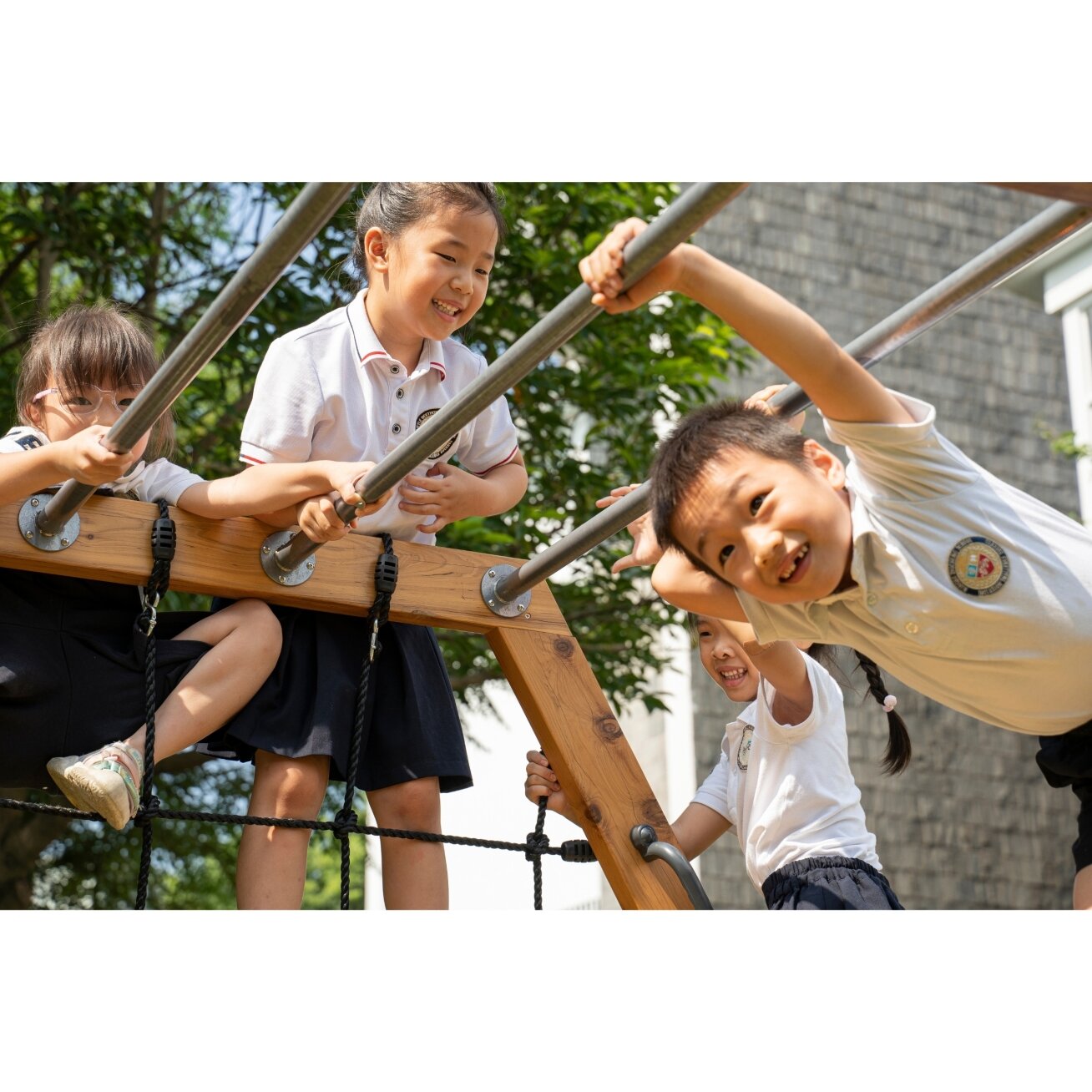 CLASSIC WORLD EDU Medinė žaidimų aikštelė XXL – šešiakampis laipiojimo rinkinys 5 CLASSIC WORLD EDU Medinė žaidimų aikštelė XXL – šešiakampis laipiojimo rinkinys 5