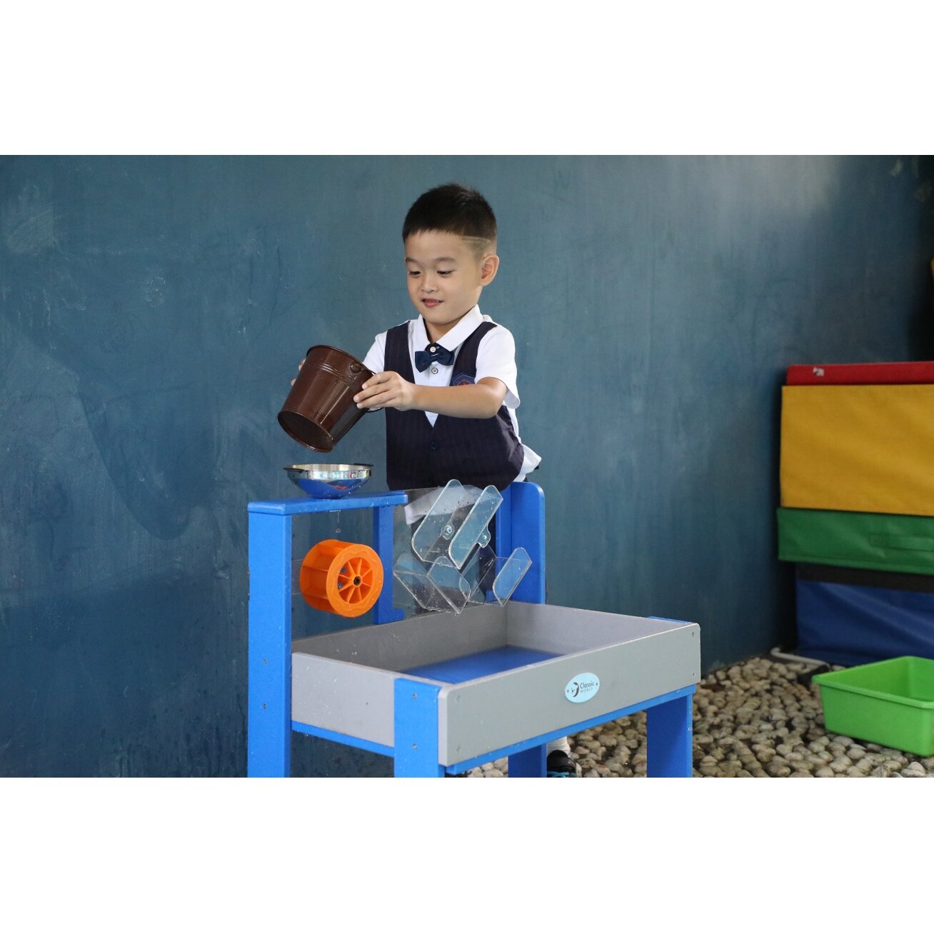 CLASSIC WORLD EDU Vandens staliukas 2in1 eksperimentų rinkinys smėliui ir vandeniui 2