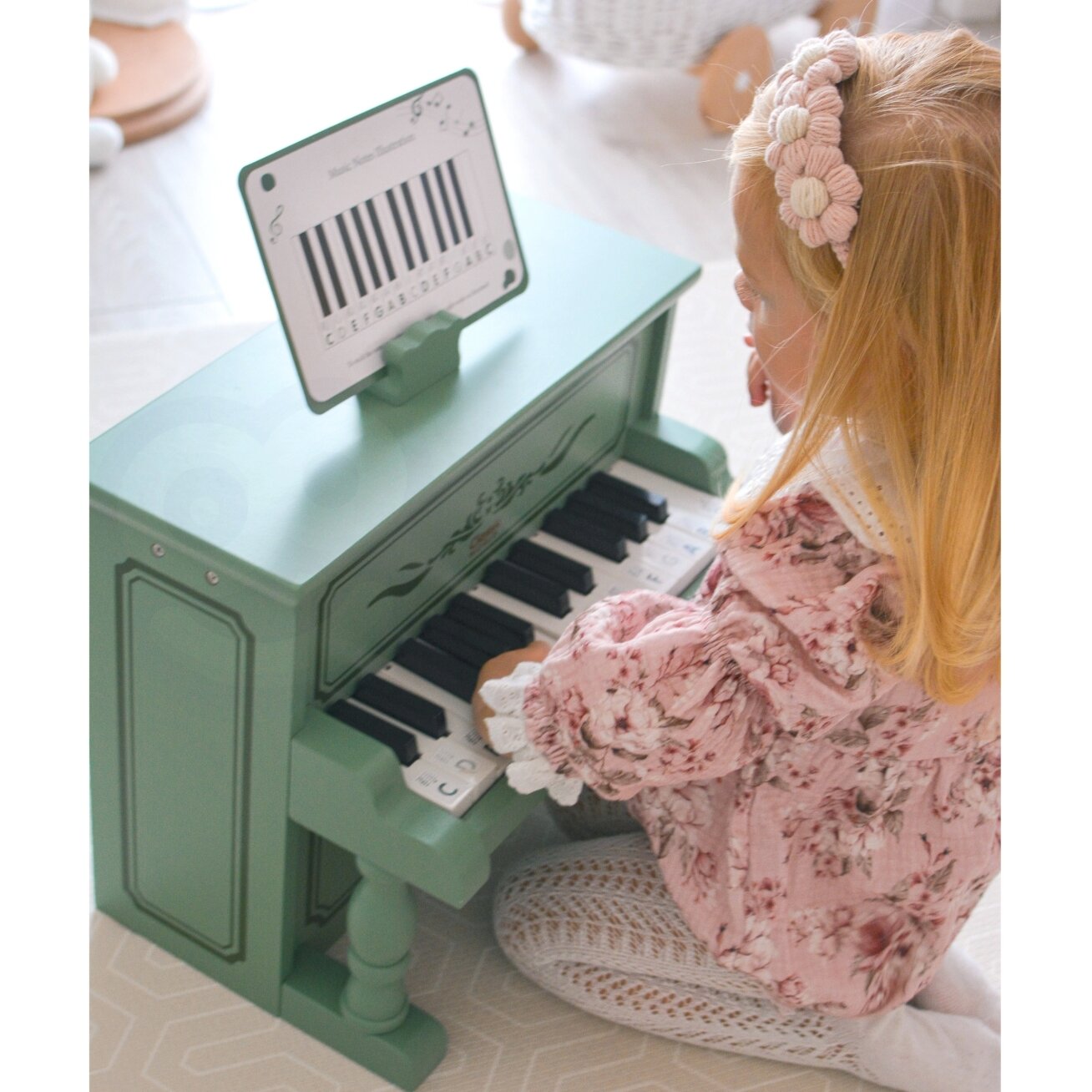 CLASSIC WORLD Vintage pianinas + mokymosi knygelė 2