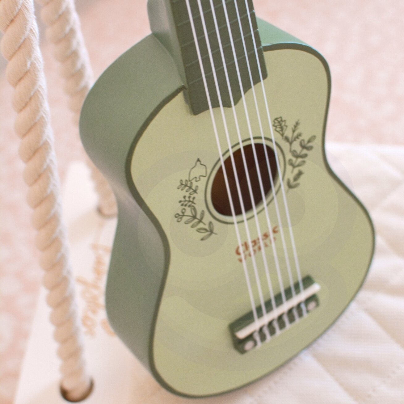 CLASSIC WORLD Vaikiška medinė vintažinė gitara vaikams 3+ 4