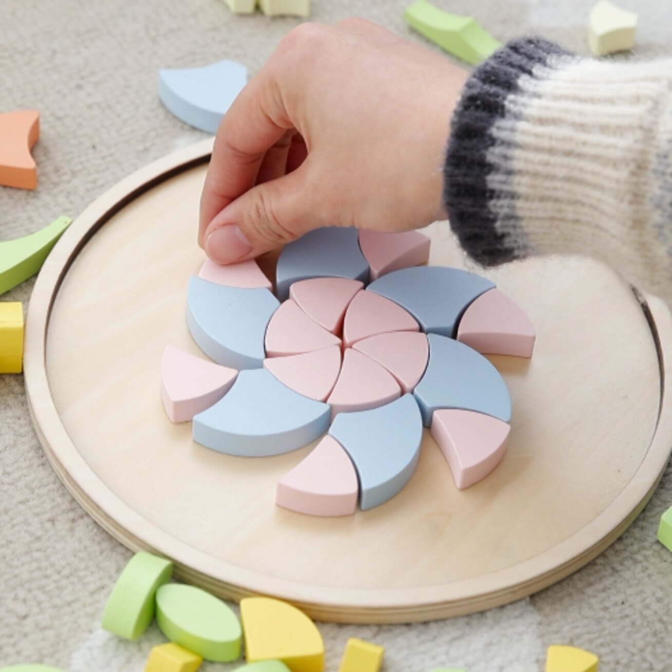 CLASSIC WORLD Pastelinė Mandala Montessori dėlionė Mozaika Gėlės 4