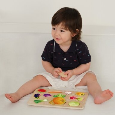 CLASSIC WORLD Medinė Montessori dėlionė Daržovės