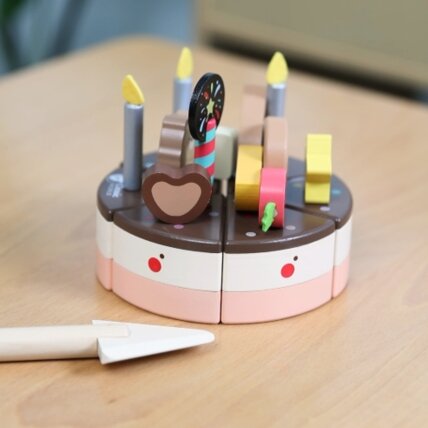 CLASSIC WORLD Medinis gimtadienio tortas pjaustymui 19 el. 3