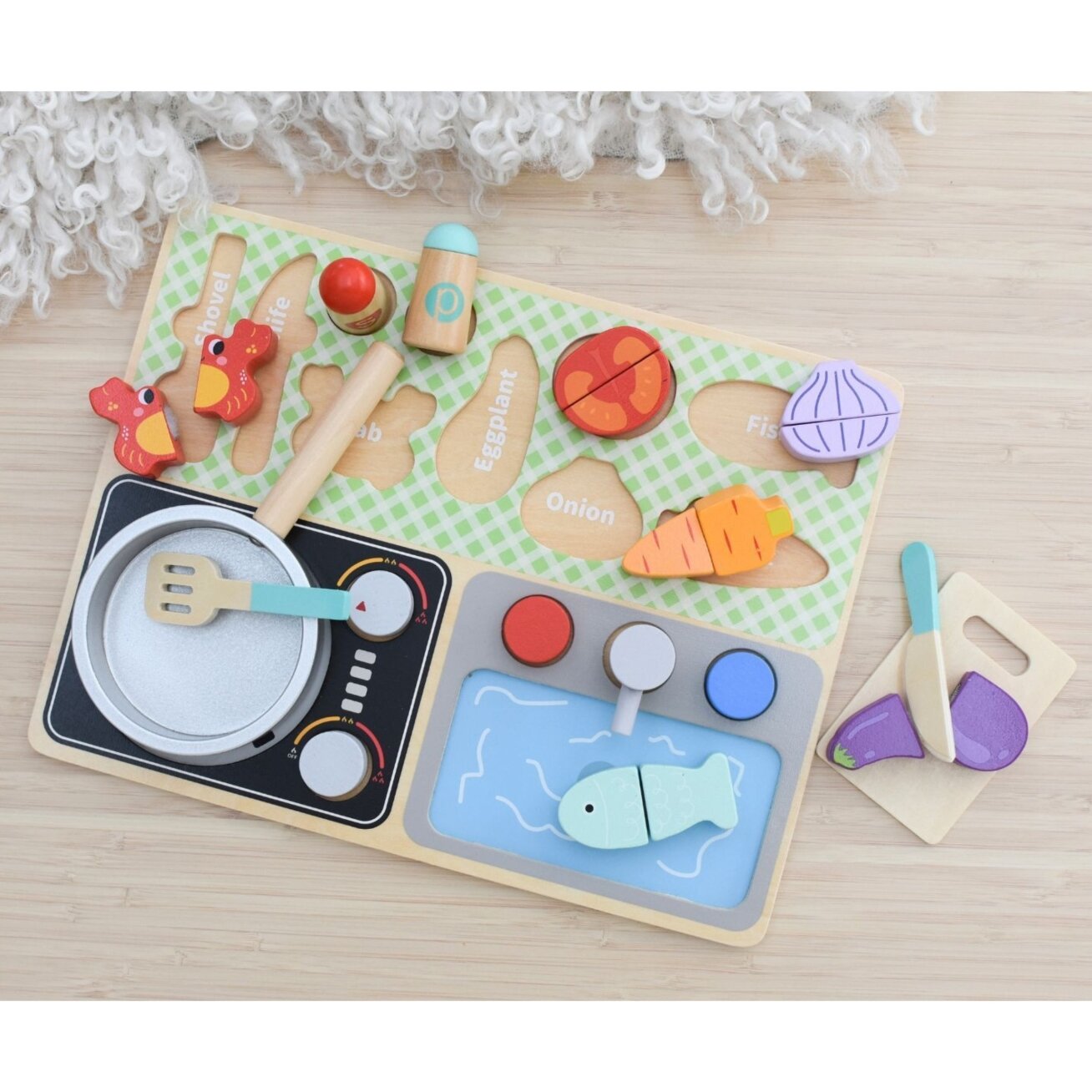 TOOKY TOY Medinė virtuvėlė su priedais – mažojo virėjo rinkinys 10 TOOKY TOY Medinė virtuvėlė su priedais – mažojo virėjo rinkinys 10