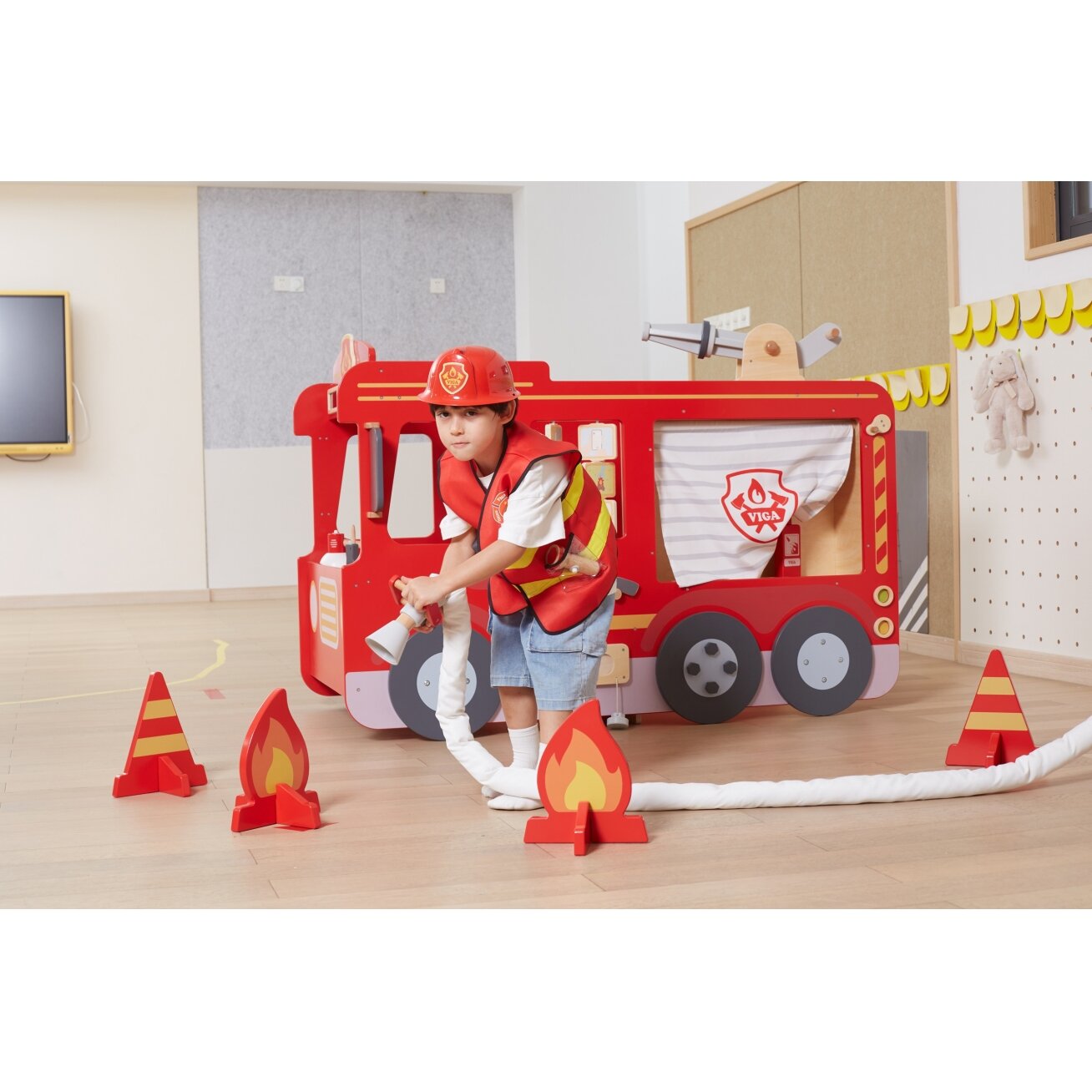 VIGA Didelis medinis gaisrinės automobilis – Montessori žaidimų aikštelė 10