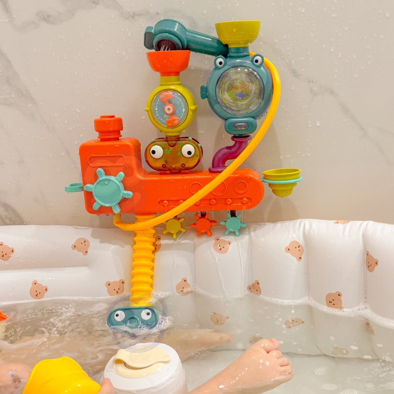 WOOPIE BABY maudymosi žaislas kranelis dušas perliejama fontanėlė ančiukas 1