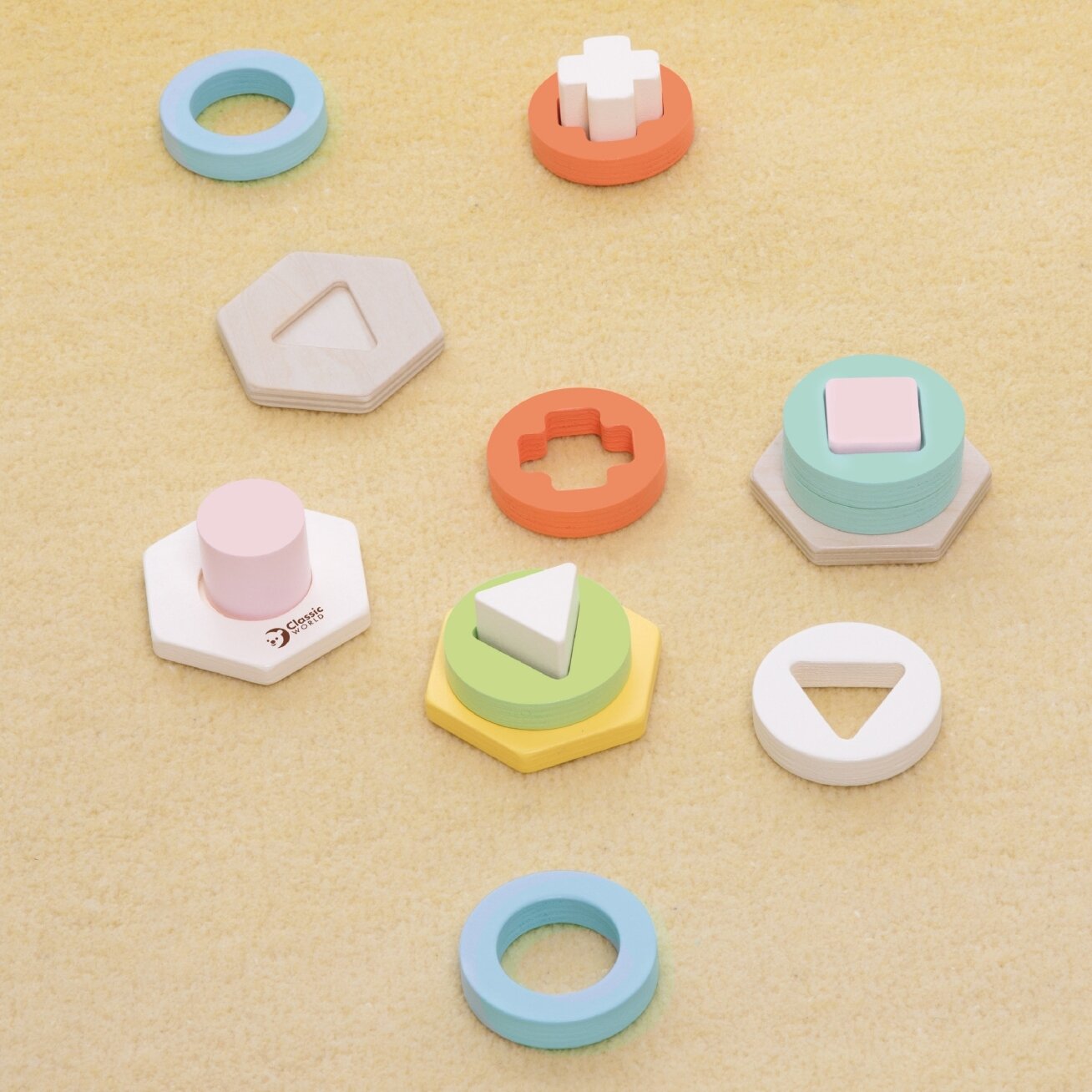 CLASSIC WORLD Montessori formų ir spalvų rūšiuoklis – bokšto dėlionė 1 CLASSIC WORLD Montessori formų ir spalvų rūšiuoklis – bokšto dėlionė 1