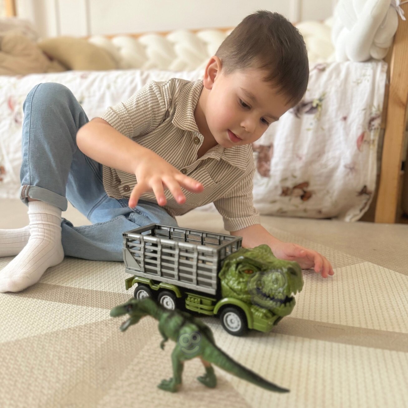 WOOPIE Nuotoliniu būdu valdomas RC automobilis Dinozauras žalias + figūrėlė 2 WOOPIE Nuotoliniu būdu valdomas RC automobilis Dinozauras žalias + figūrėlė 2