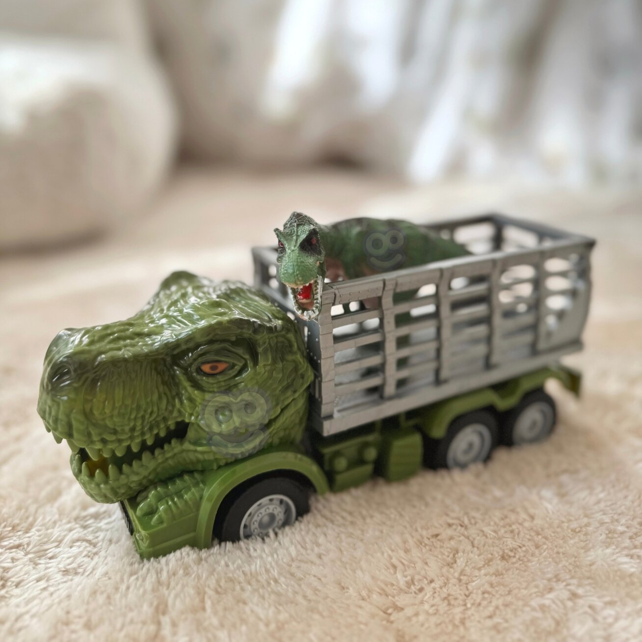 WOOPIE Nuotoliniu būdu valdomas RC automobilis Dinozauras žalias + figūrėlė 3 WOOPIE Nuotoliniu būdu valdomas RC automobilis Dinozauras žalias + figūrėlė 3