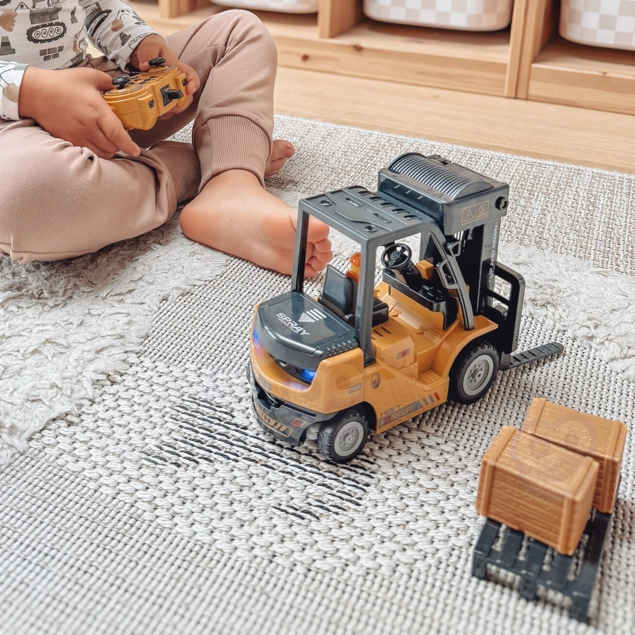 WOOPIE nuotoliniu būdu valdomas šakinis krautuvas 2in1 kranas RC - mastelis 1:24 3 WOOPIE nuotoliniu būdu valdomas šakinis krautuvas 2in1 kranas RC - mastelis 1:24 3