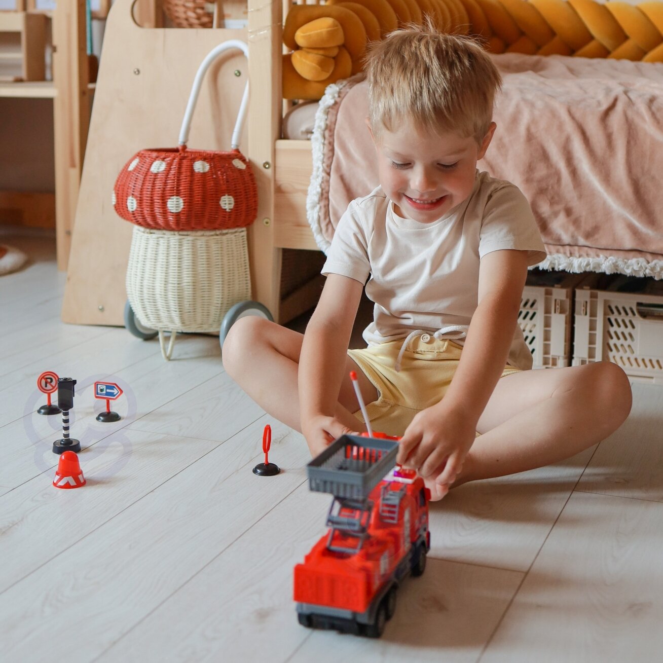 WOOPIE Nuotoliniu būdu valdomas gaisrinis automobilis su keltuvu 5