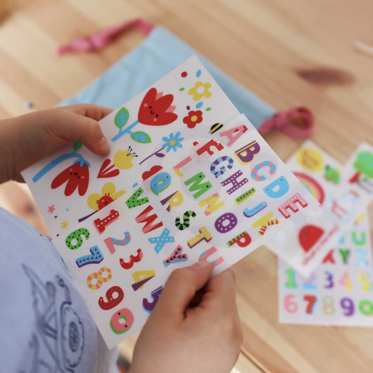 WOOPIE ART&FUN Kūrybinis rinkinys Magiška rankinė + dekoravimo lipdukai, daugiau nei 109 vnt. (RINKINYS 5 VNT.) 4 WOOPIE ART&FUN Kūrybinis rinkinys Magiška rankinė + dekoravimo lipdukai, daugiau nei 109 vnt. (RINKINYS 5 VNT.) 4