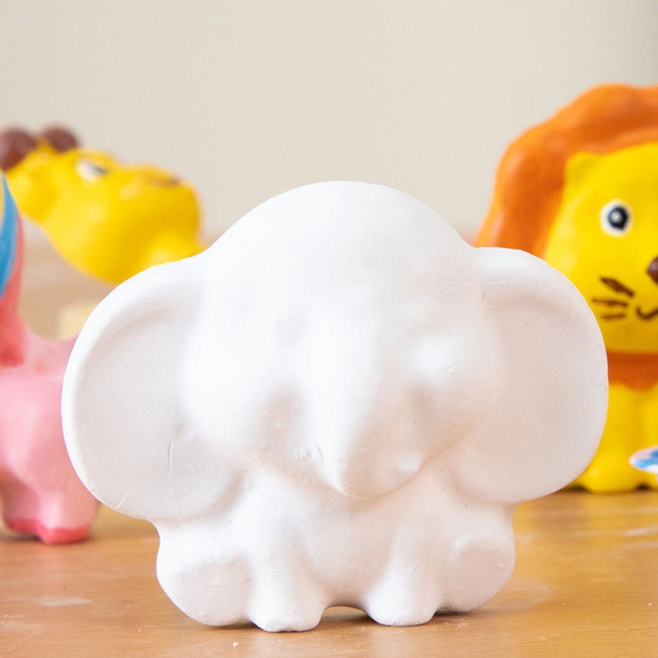 WOOPIE Kūrybinis rinkinys su dažais DIY Pagamink gipso liejinius figūrėles ir nudažyk – Gyvūnėlių rinkinys 4 WOOPIE Kūrybinis rinkinys su dažais DIY Pagamink gipso liejinius figūrėles ir nudažyk – Gyvūnėlių rinkinys 4