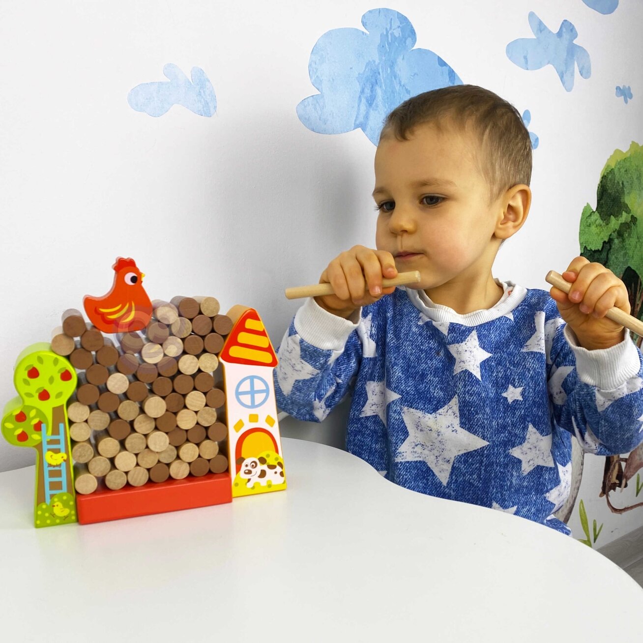 TOOKY TOY Vikrumo žaidimas Krentanti višta Medinis ūkis 1