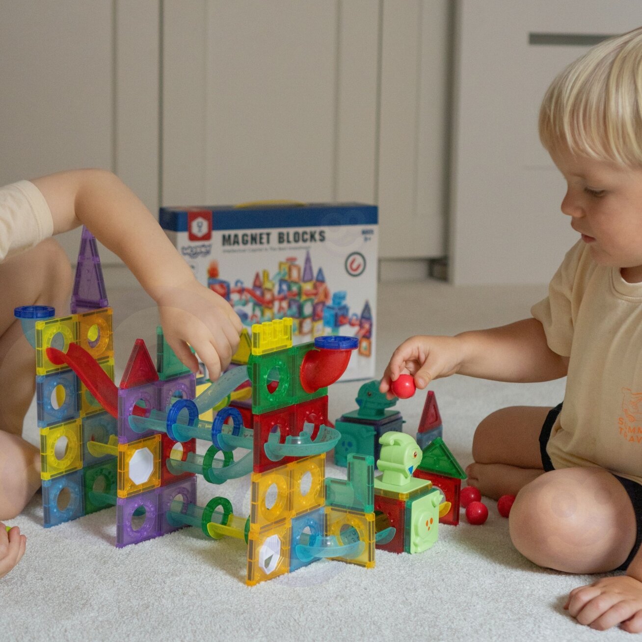 WOOPIE Magnetiniai konstrukciniai 3D kaladėlės edukacinis rinkinys kamuoliukų trasa 170el. 3