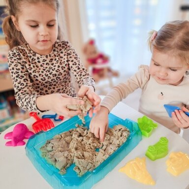 WOOPIE Kinetinis smėlis 0,5 kg rinkinys staliukas su formelėmis