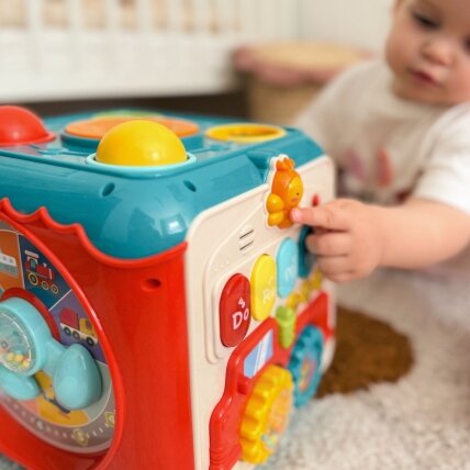 WOOPIE BABY Daugiafunkcis Montessori veiklos kubas 6in1 – 18 mėn.+ 1 WOOPIE BABY Daugiafunkcis Montessori veiklos kubas 6in1 – 18 mėn.+ 1