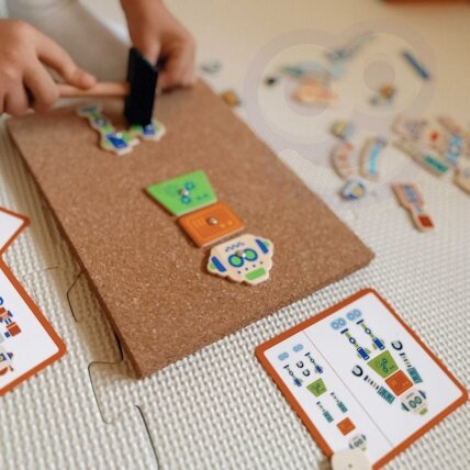 VIGA medinė kalimo mozaika Robotai 45 elementai Montessori 6