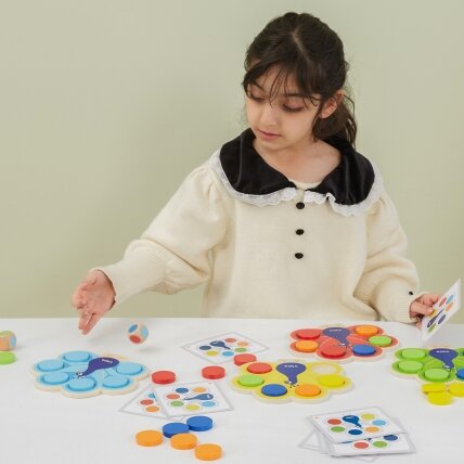 VIGA medinis žaidimas „Suderink spalvas“ Povo uodega Montessori + kortelės 4 VIGA medinis žaidimas „Suderink spalvas“ Povo uodega Montessori + kortelės 4