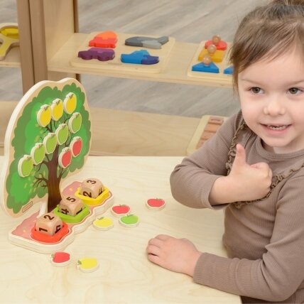 MASTERKIDZ Medinis obuolių medis – skaičiavimo mokymasis 3 MASTERKIDZ Medinis obuolių medis – skaičiavimo mokymasis 3