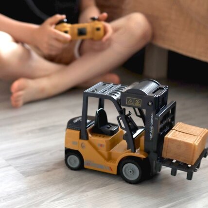 WOOPIE nuotoliniu būdu valdomas šakinis krautuvas 2in1 kranas RC - mastelis 1:24 4