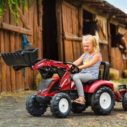 FALK pedalinis traktorius Valtra S4 su kaušu ir priekaba 3–7 m. 4