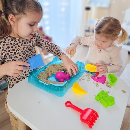 WOOPIE Kinetinis smėlis 0,5 kg rinkinys staliukas su formelėmis 3
