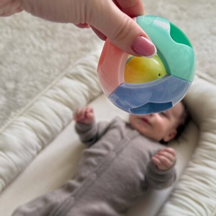 WOOPIE BABY Pastelinė barškutė kamuolys ropojimui 0m+ 1
