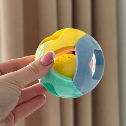 WOOPIE BABY Pastelinė barškutė kamuolys ropojimui 0m+ 2
