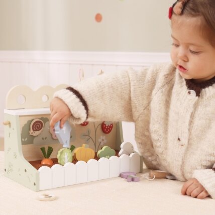 VIGA Medinis Montessori darželis sodinimo daržininkystės rinkinys daržovėms 1 VIGA Medinis Montessori darželis sodinimo daržininkystės rinkinys daržovėms 1