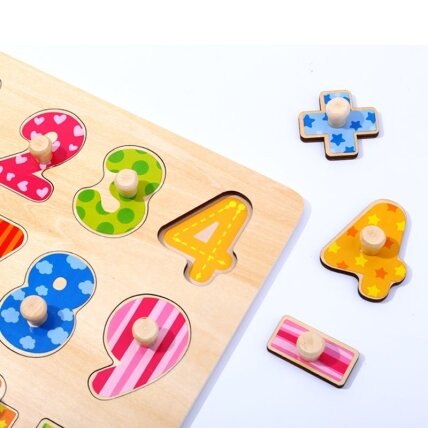TOOKY TOY Medinės dėlionės Skaičiavimo mokymasis Dėlionė su smeigtukais Skaičiai 4
