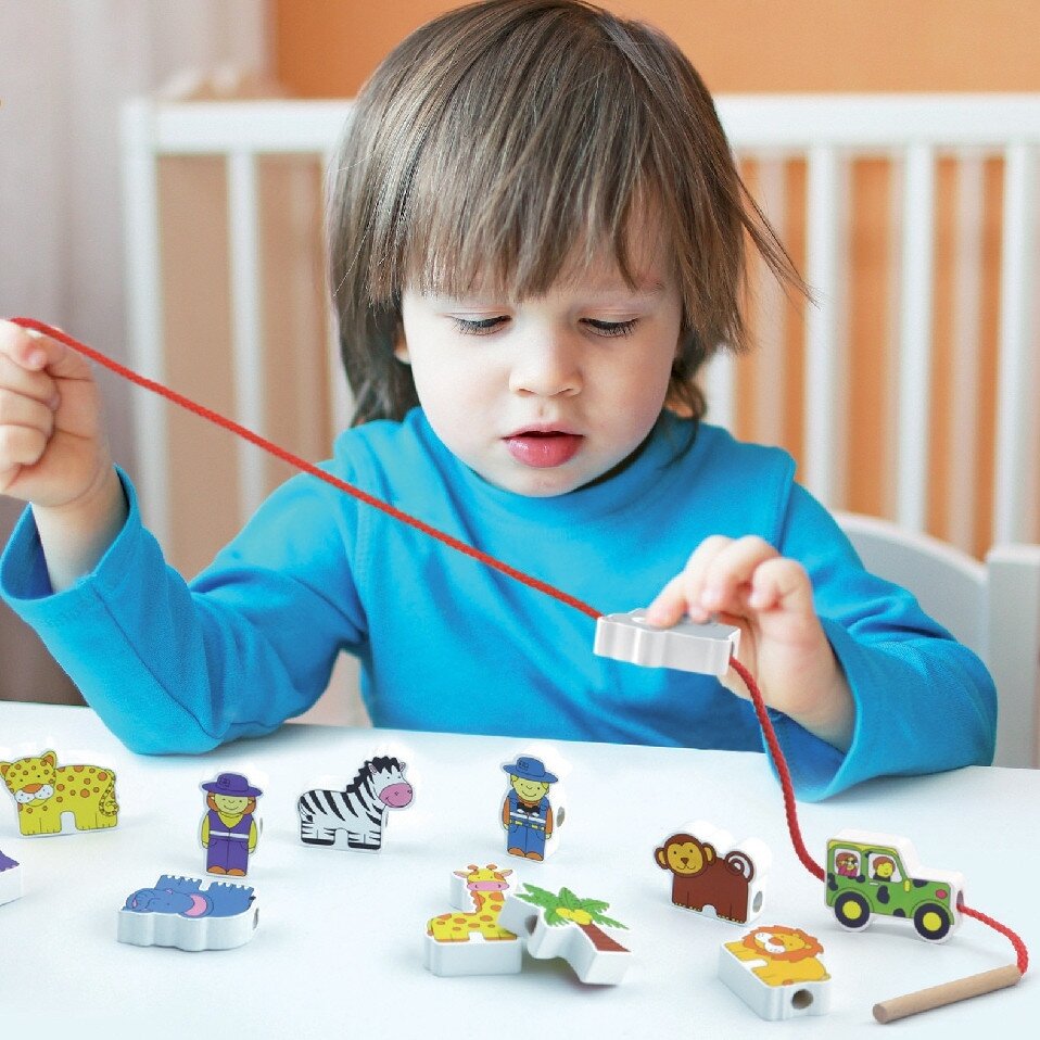 VIGA medinė pervėrimo dėlionė – ūkio kaladėlės vėrimui Montessori 1 VIGA medinė pervėrimo dėlionė – ūkio kaladėlės vėrimui Montessori 1