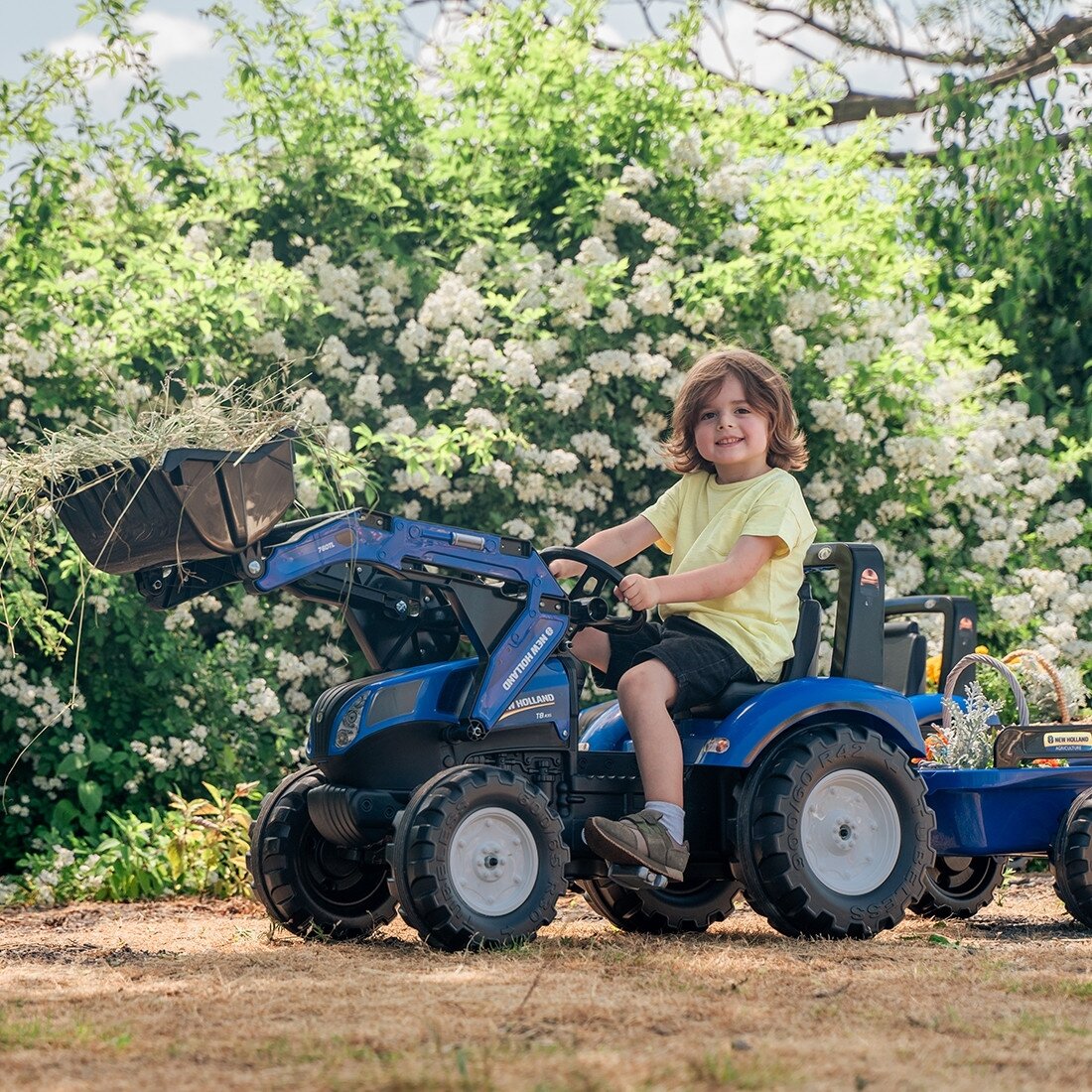 FALK pedalinis traktorius New Holland T8 su kaušu ir priekaba 3–7 m. 1 FALK pedalinis traktorius New Holland T8 su kaušu ir priekaba 3–7 m. 1