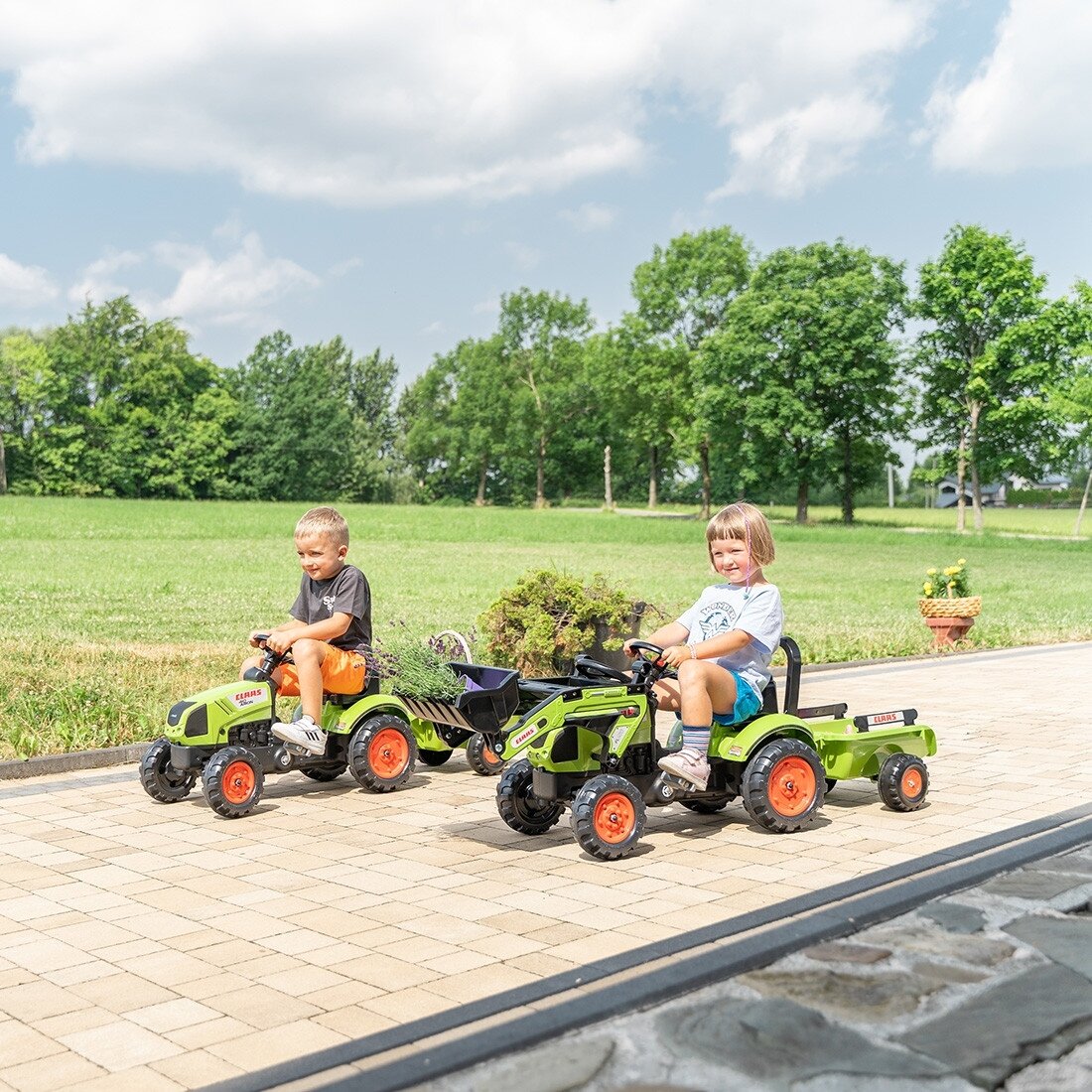 FALK žalias CLAAS pedalinis traktorius su priekaba + signalas nuo 2 metų. 4 FALK žalias CLAAS pedalinis traktorius su priekaba + signalas nuo 2 metų. 4