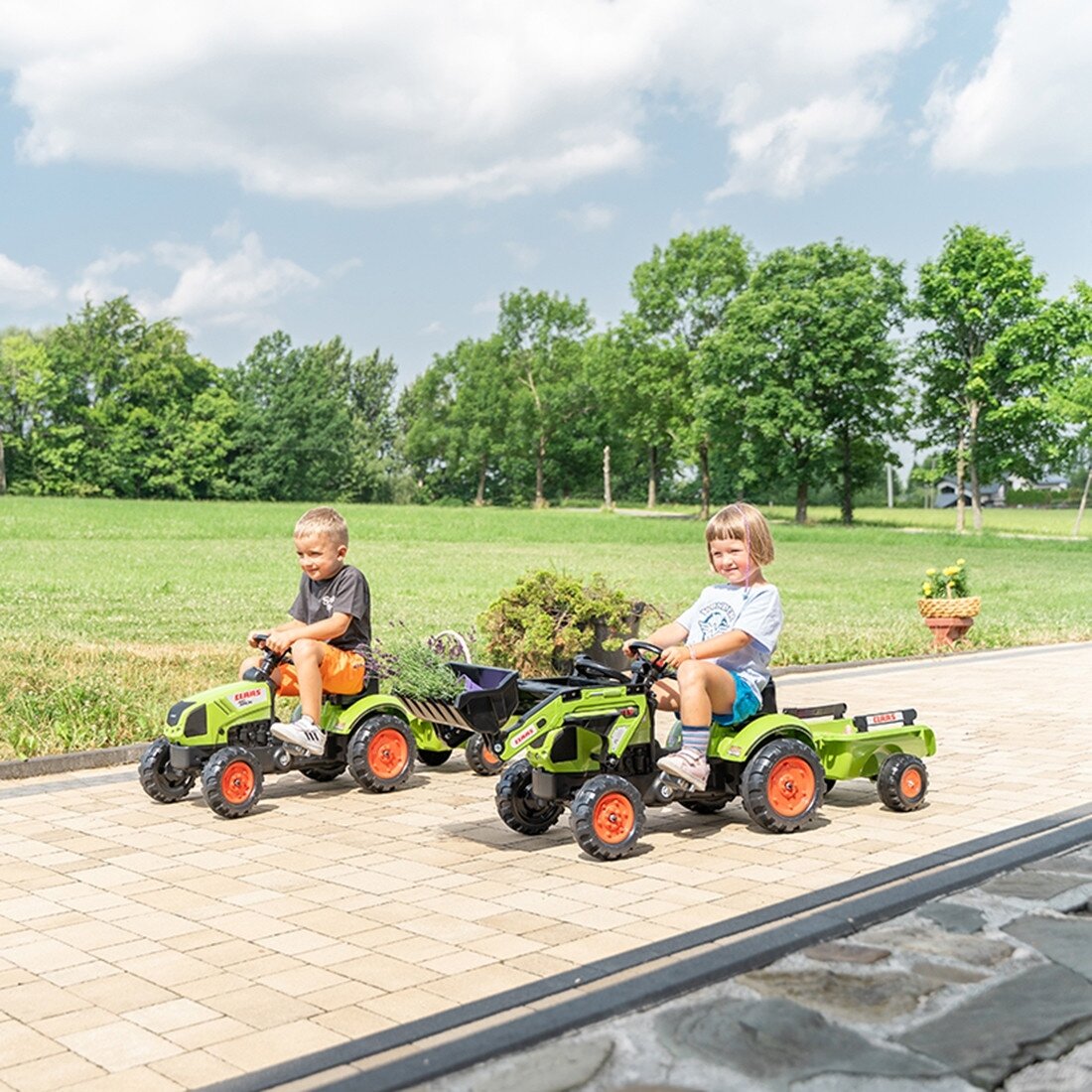 FALK Claas žalias pedalinis traktorius su priekaba ir kaušu 2–5 metų vaikams 3 FALK Claas žalias pedalinis traktorius su priekaba ir kaušu 2–5 metų vaikams 3