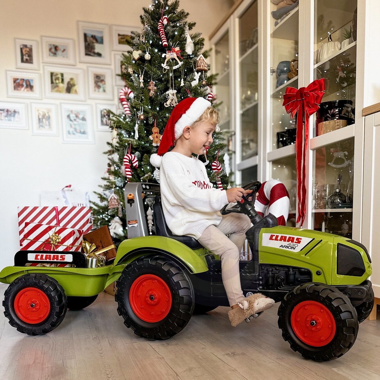 FALK didelis pedalinis traktorius Claas su priekaba nuo 3 metų 11 FALK didelis pedalinis traktorius Claas su priekaba nuo 3 metų 11