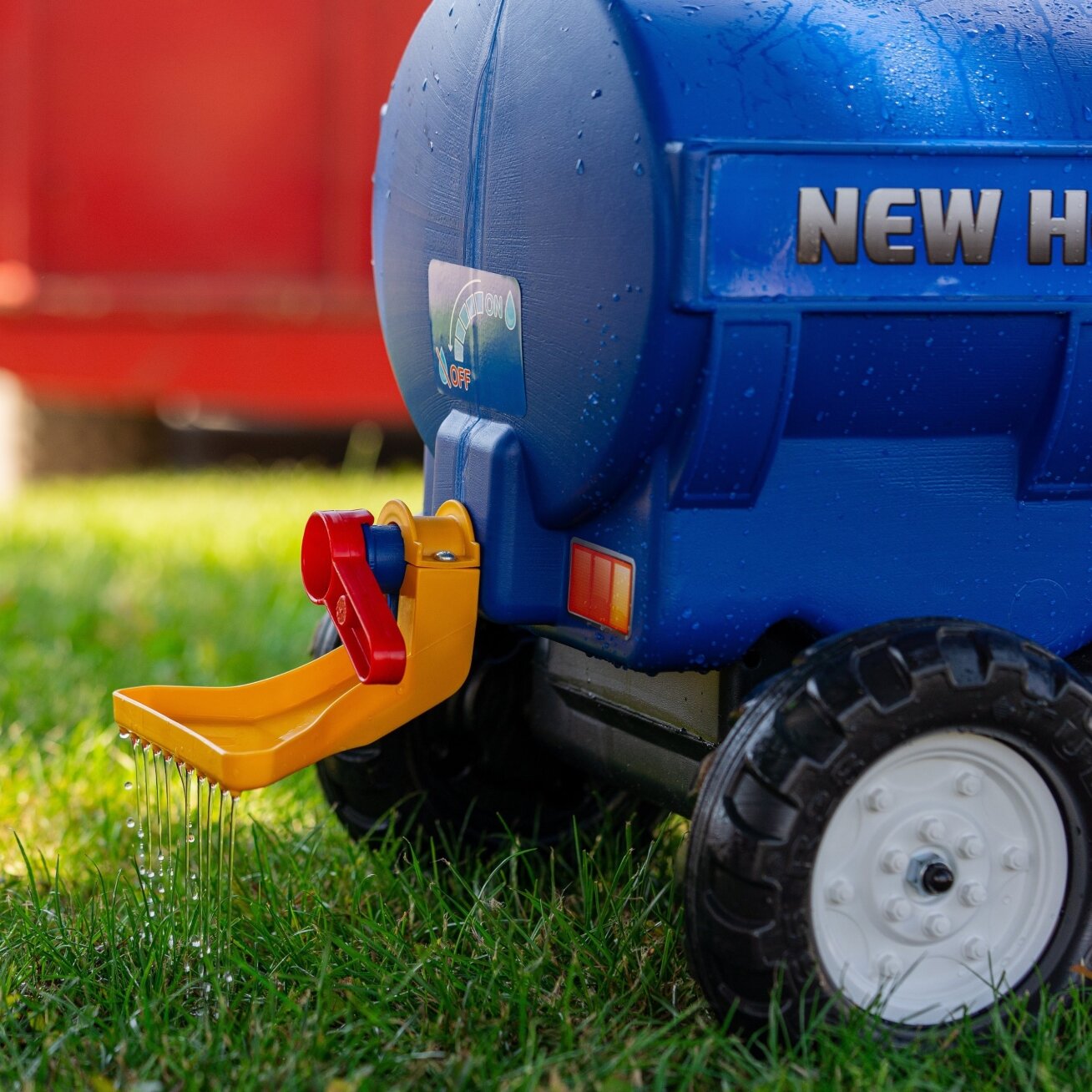 FALK cisterninė priekaba-bakelis su kranu New Holland mėlyna 3–7 m. 3 FALK cisterninė priekaba-bakelis su kranu New Holland mėlyna 3–7 m. 3