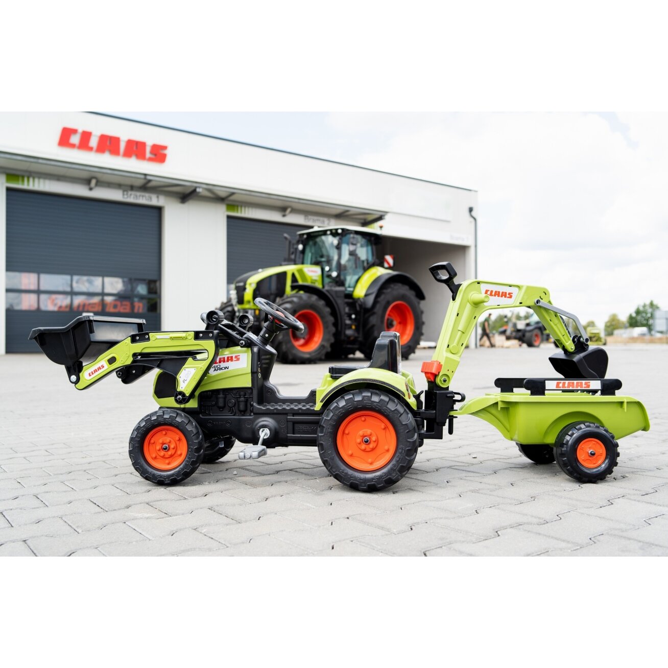 FALK traktorius su priekaba CLAAS Arion Backhoe KAUŠAS + krautuvas nuo 2 metų 4 FALK traktorius su priekaba CLAAS Arion Backhoe KAUŠAS + krautuvas nuo 2 metų 4