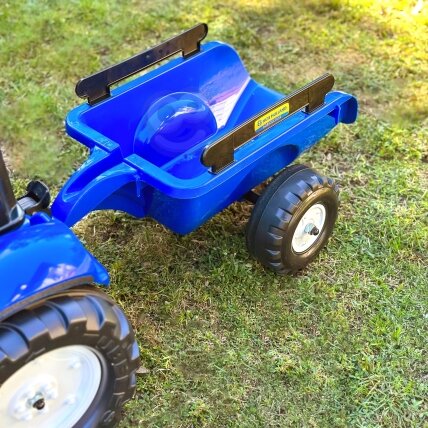 FALK pedalinis traktorius New Holland su priekaba ir atidaromu variklio dangčiu 2–5 m. 7 FALK pedalinis traktorius New Holland su priekaba ir atidaromu variklio dangčiu 2–5 m. 7