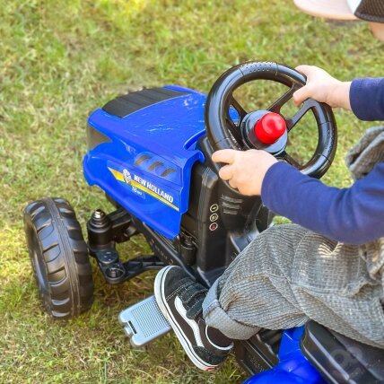 FALK pedalinis traktorius New Holland su priekaba ir atidaromu variklio dangčiu 2–5 m. 6