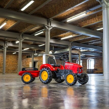 FALK pedalinė traktoriukas Red Supercharger su atidaromu variklio dangčiu ir priekaba nuo 3 metų 3 FALK pedalinė traktoriukas Red Supercharger su atidaromu variklio dangčiu ir priekaba nuo 3 metų 3