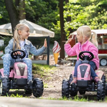 FALK pedalinis traktorius Country Star rožinis + priekaba ir garso signalas 2–5 m. 12 FALK pedalinis traktorius Country Star rožinis + priekaba ir garso signalas 2–5 m. 12