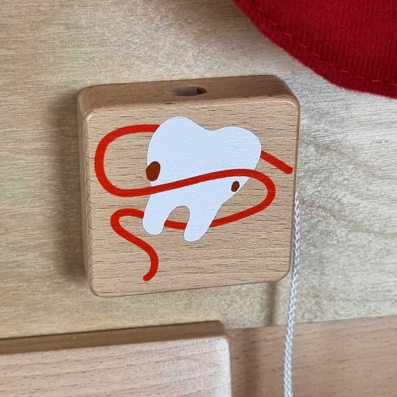 MASTERKIDZ Burnos higiena Sieninė sensorinė lentelė Flex Montessori 11