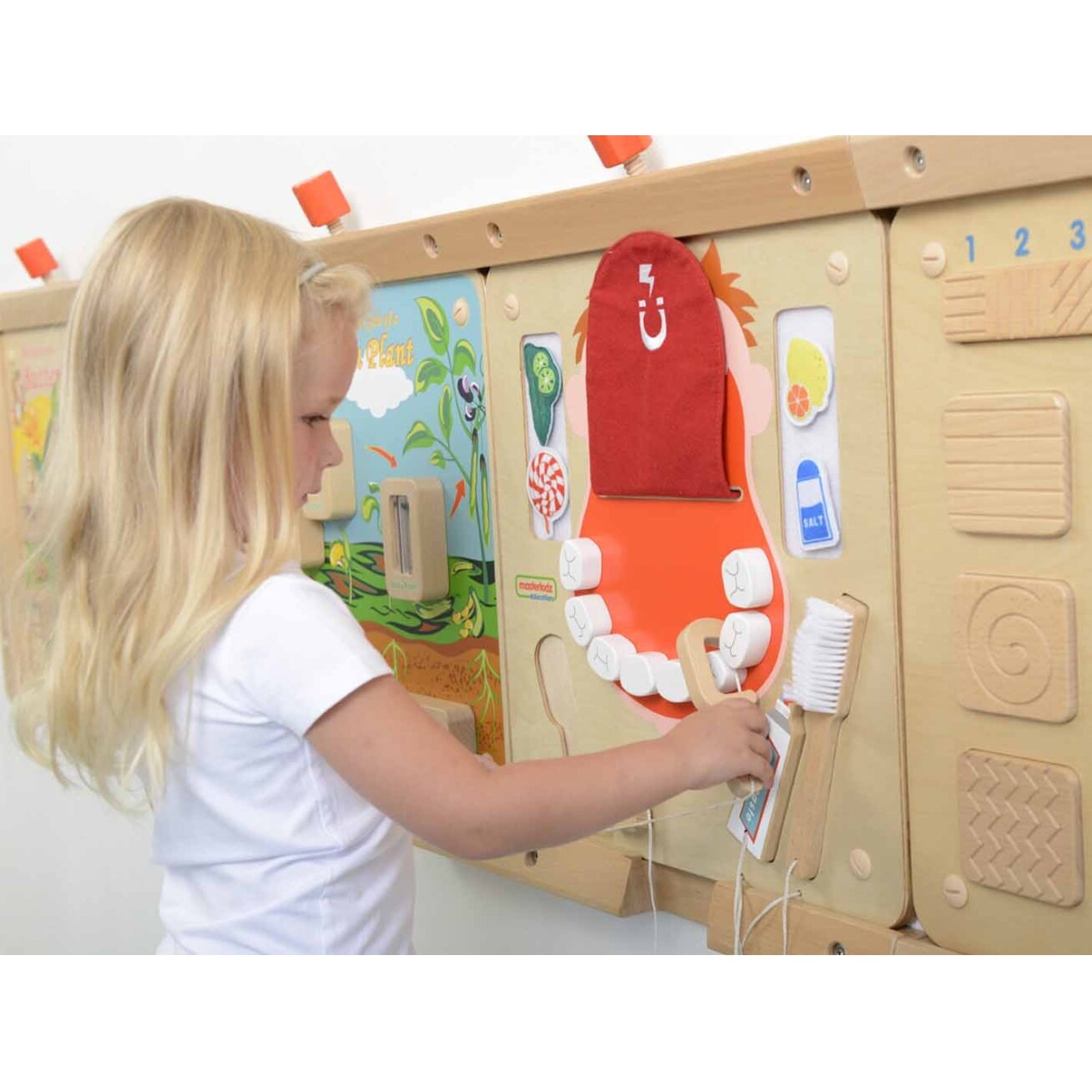 MASTERKIDZ Burnos higiena Sieninė sensorinė lentelė Flex Montessori 7