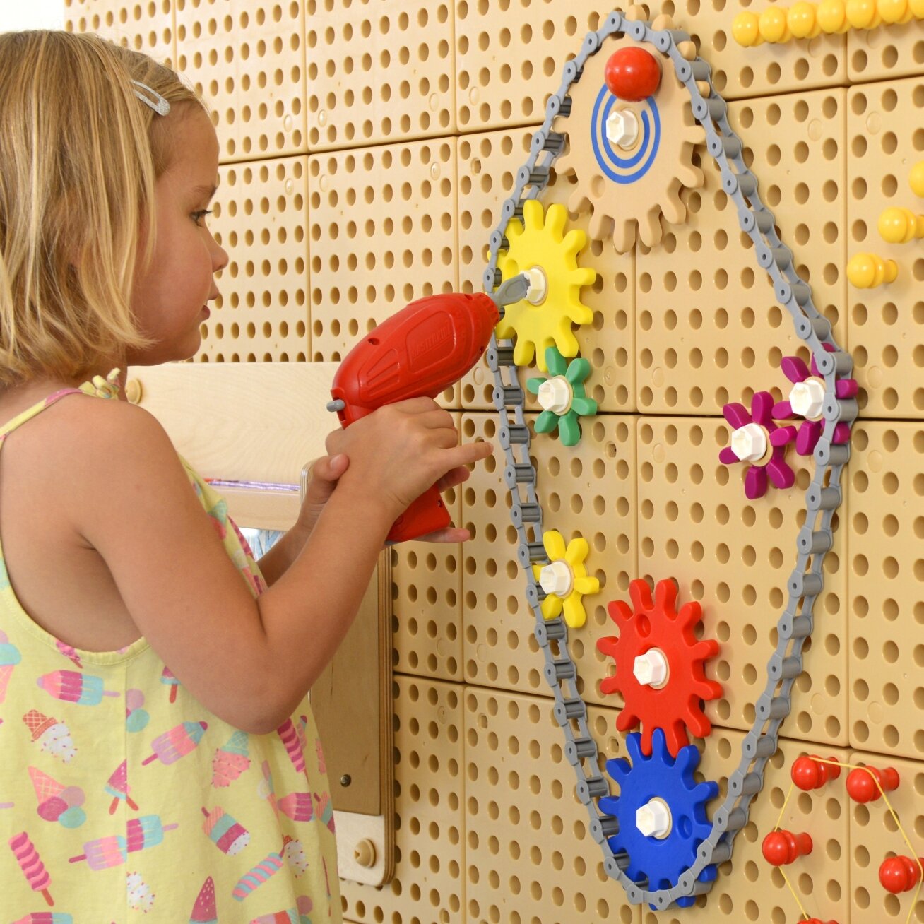 MASTERKIDZ Dantračiai Sukurk Savo Mechanizmą – STEM mokslinė-kūrybinė lenta 2