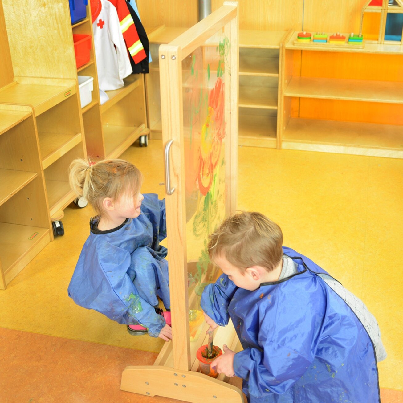 MASTERKIDZ Dvipusis molbertas su tapybos langu 1 MASTERKIDZ Dvipusis molbertas su tapybos langu 1